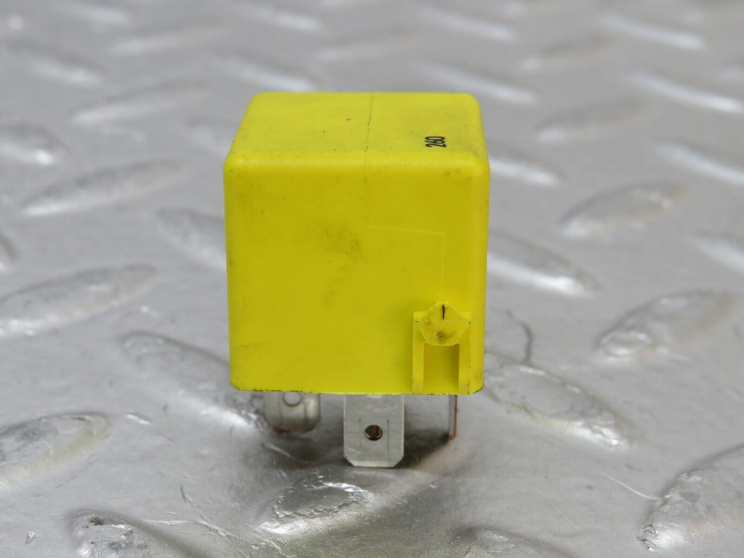 34869 Mercedes-Benz W210 320E Multi Purpose Relay 0025421419