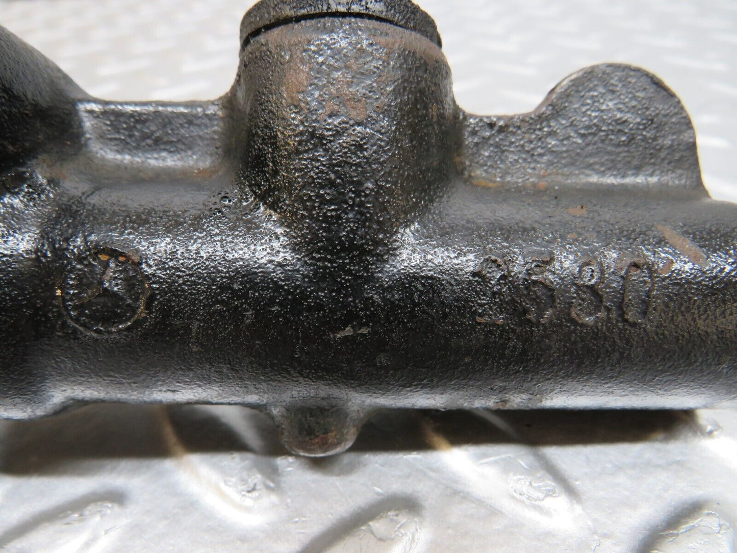 25448 Mercedes-Benz W123 200 Brake Master Cylinder Bendix