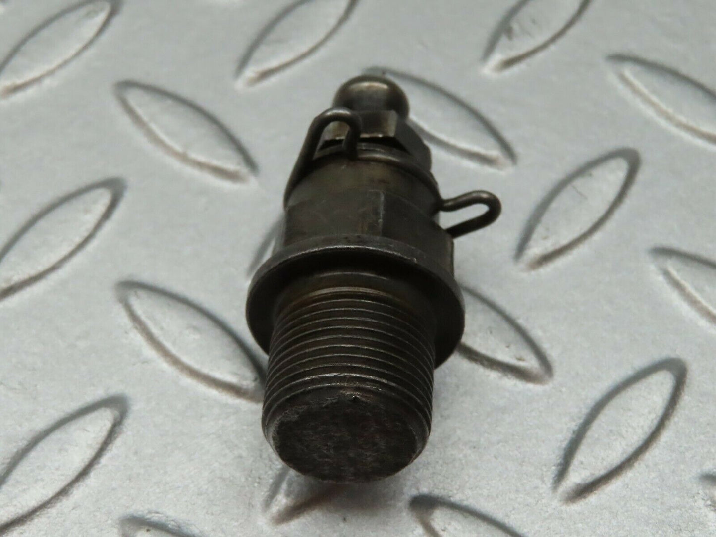 3548 Mercedes-Benz W108 280SE Ball Studs For Rocker Arm Mounting (Timing)