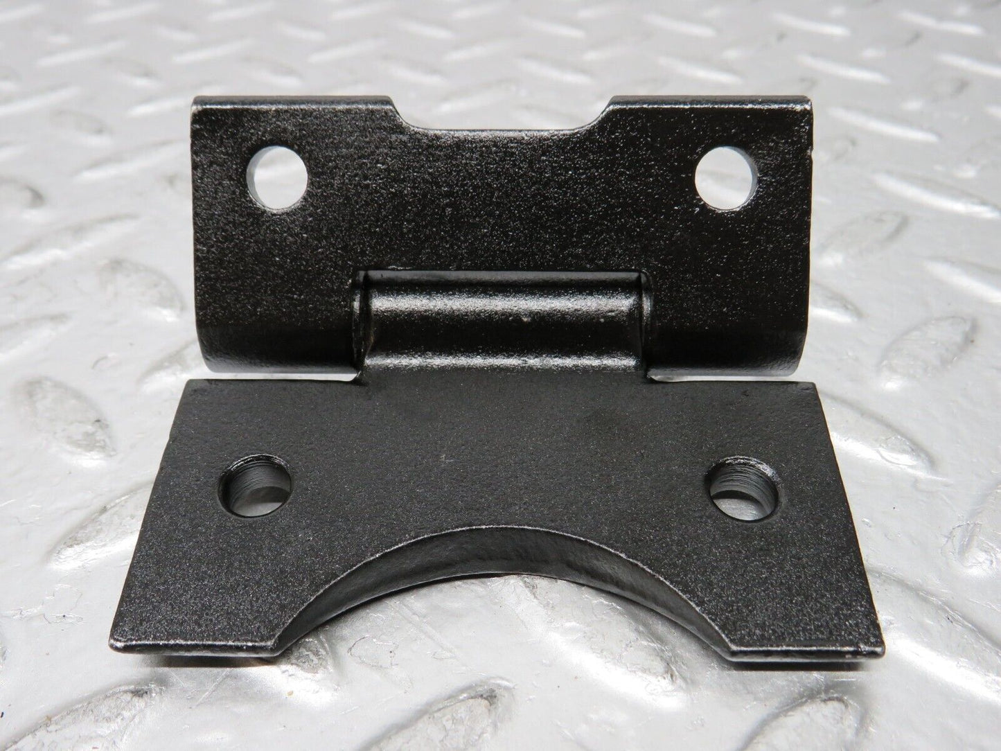 26868 Mercedes-Benz W123 240D Door Hinge Pair 1237200037