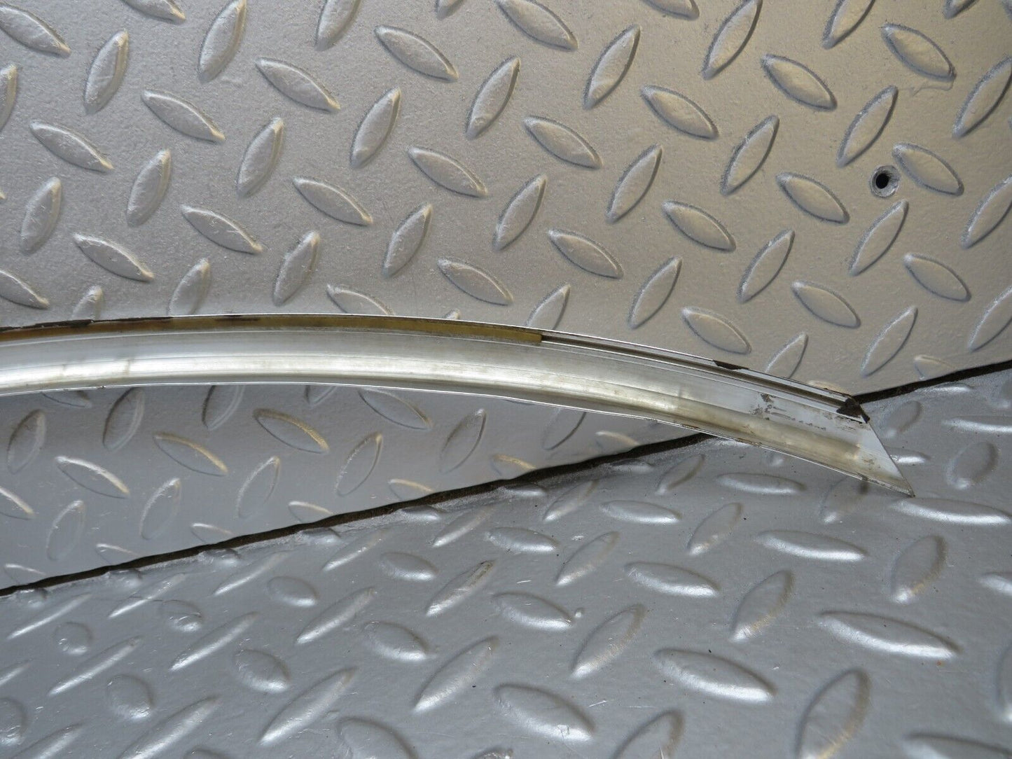 40263 Mercedes-Benz R107 Front Windscreen Chrome Frame