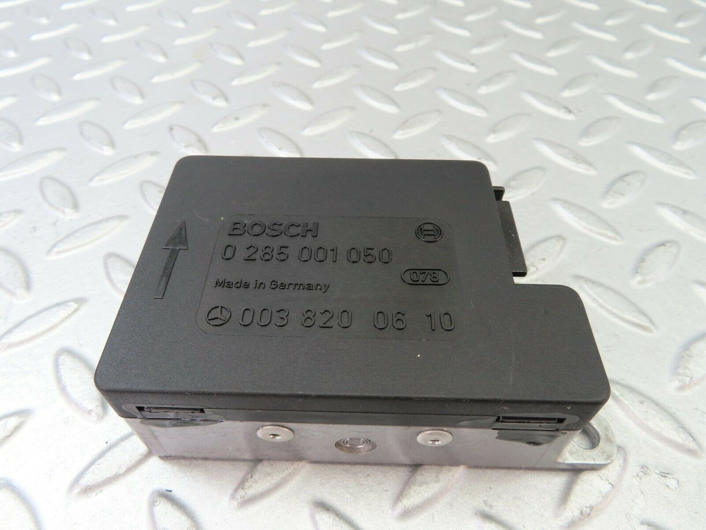 7656 Mercedes-Benz S123 230TE Wagon Crash Sensor Bosch 0038200610