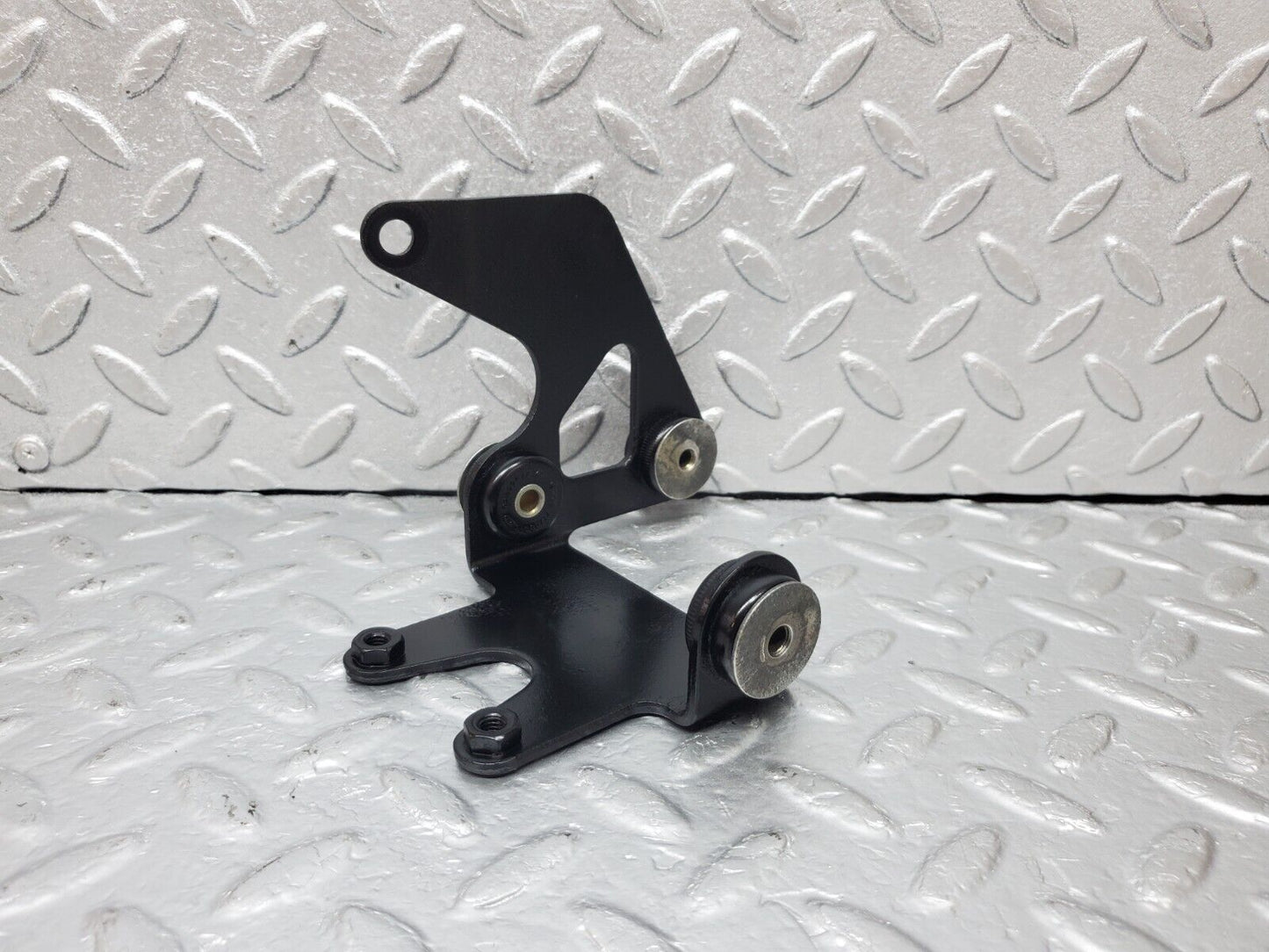 45296 Mercedes-Benz R129 300SL Coupe Heating Water Pump Bracket