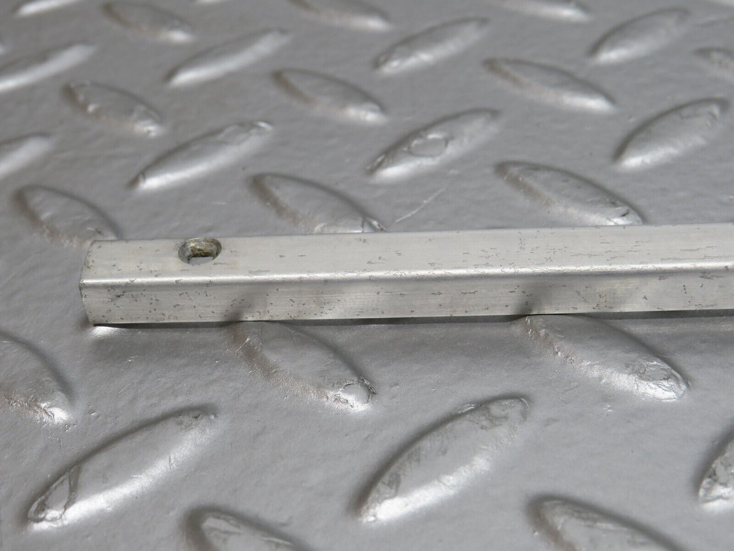 0489 Mercedes-Benz W123 230E Sunroof Chrome Trim