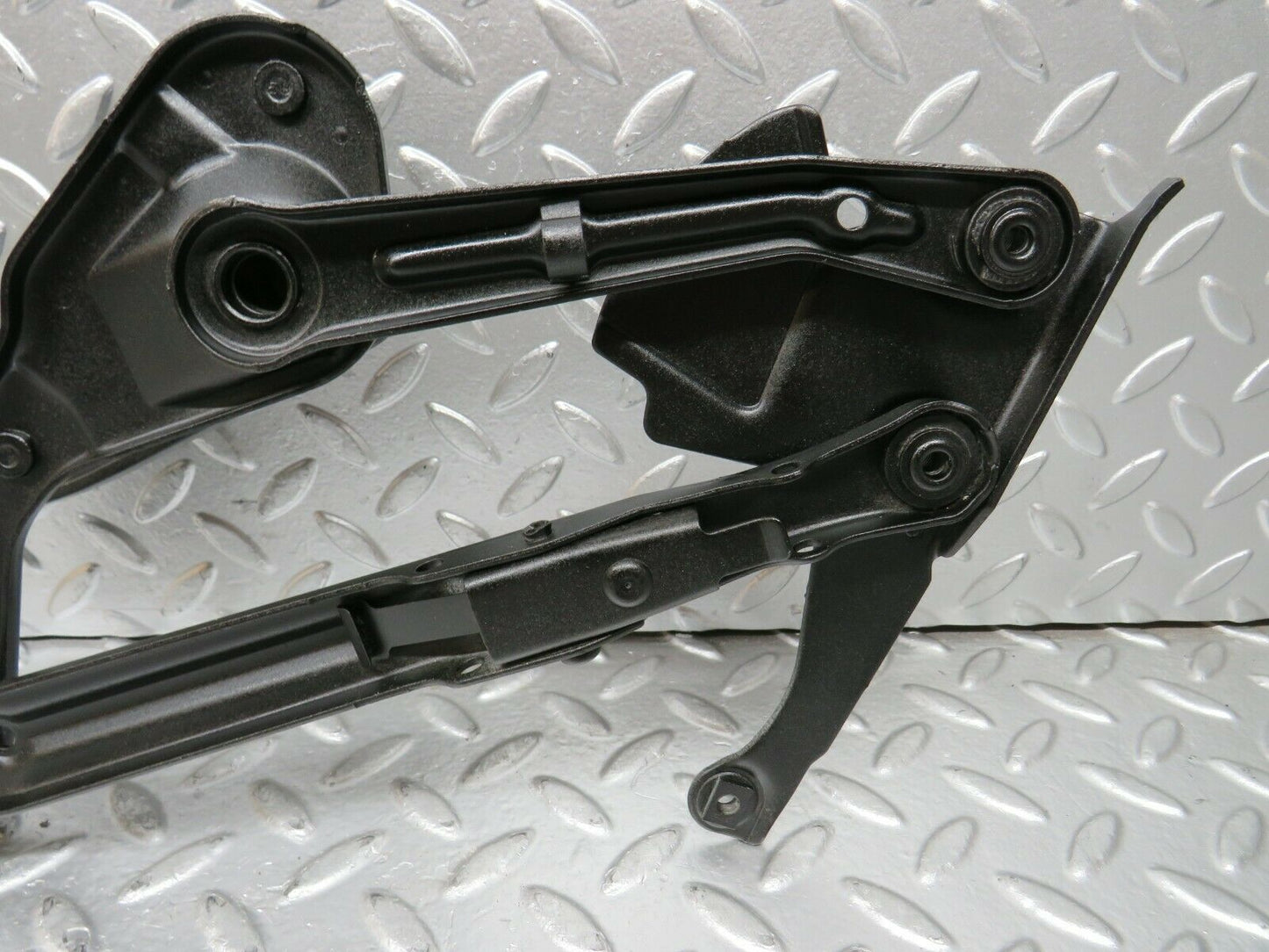 24237 Mercedes-Benz S124 220TE Wagon Bonnet Hinge Left Side 1298870174