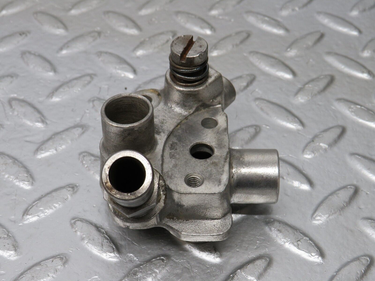 32974 Mercedes-Benz C107 R107 350 V8 Auxiliary Air Valve 1160940012