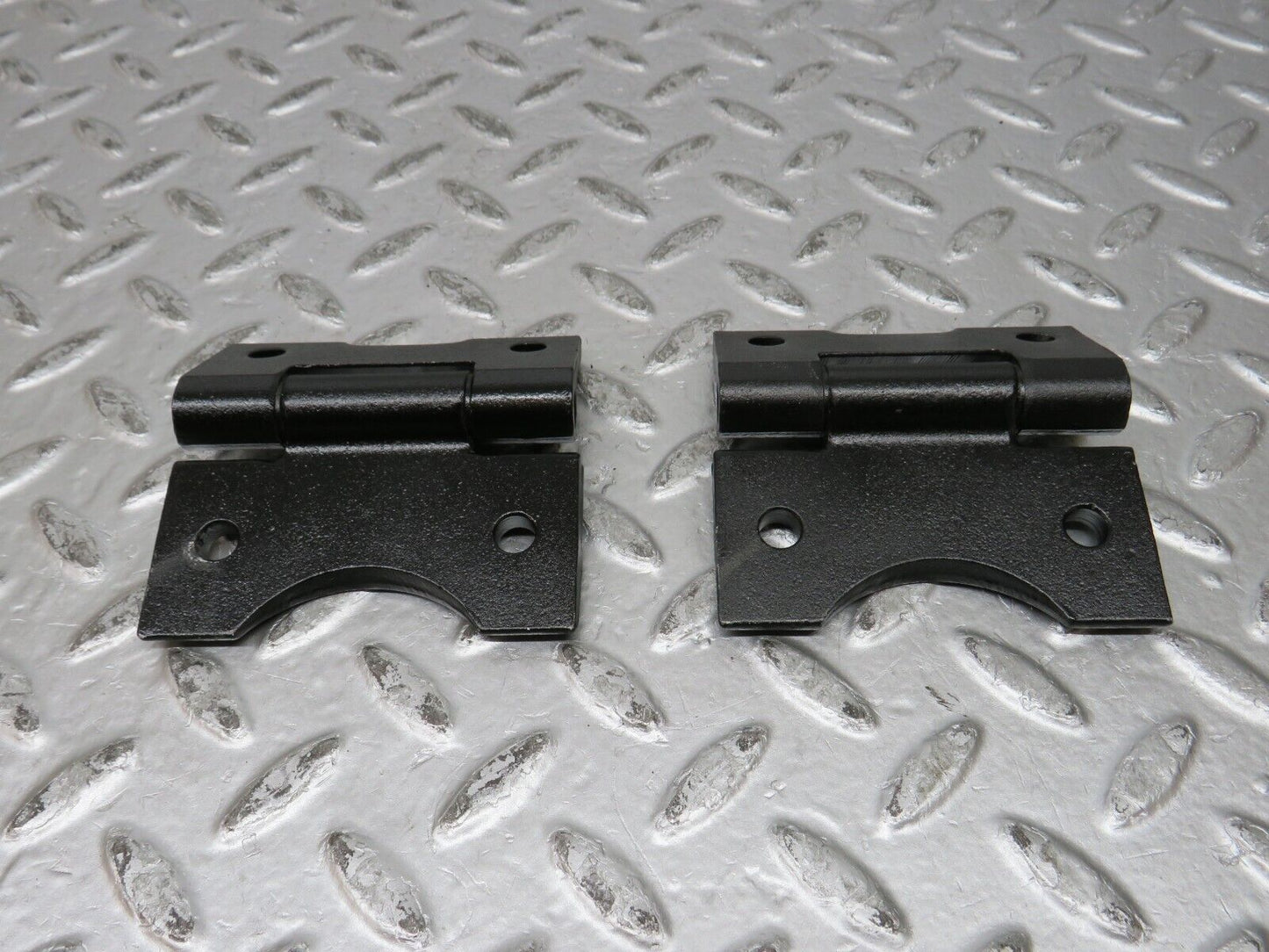 32148 Mercedes-Benz W123 230E Door Hinge Pair 1237200037