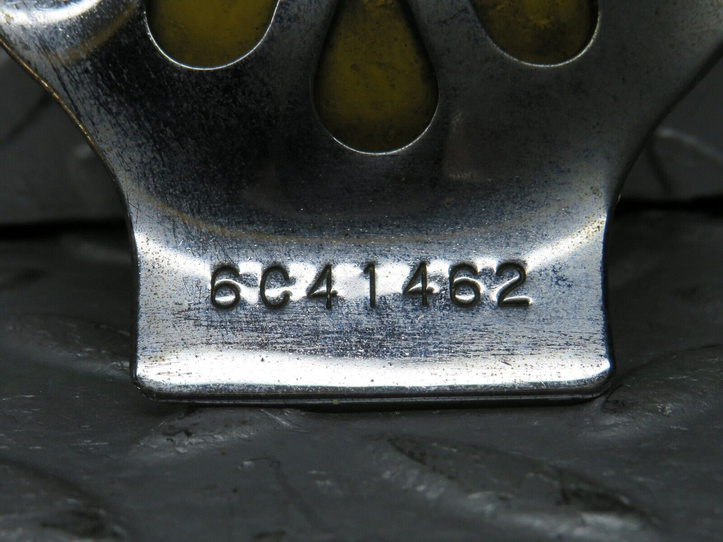 38172 AA / The Automobile Association Vintage Membership Badge 6C41462 (1962/63)