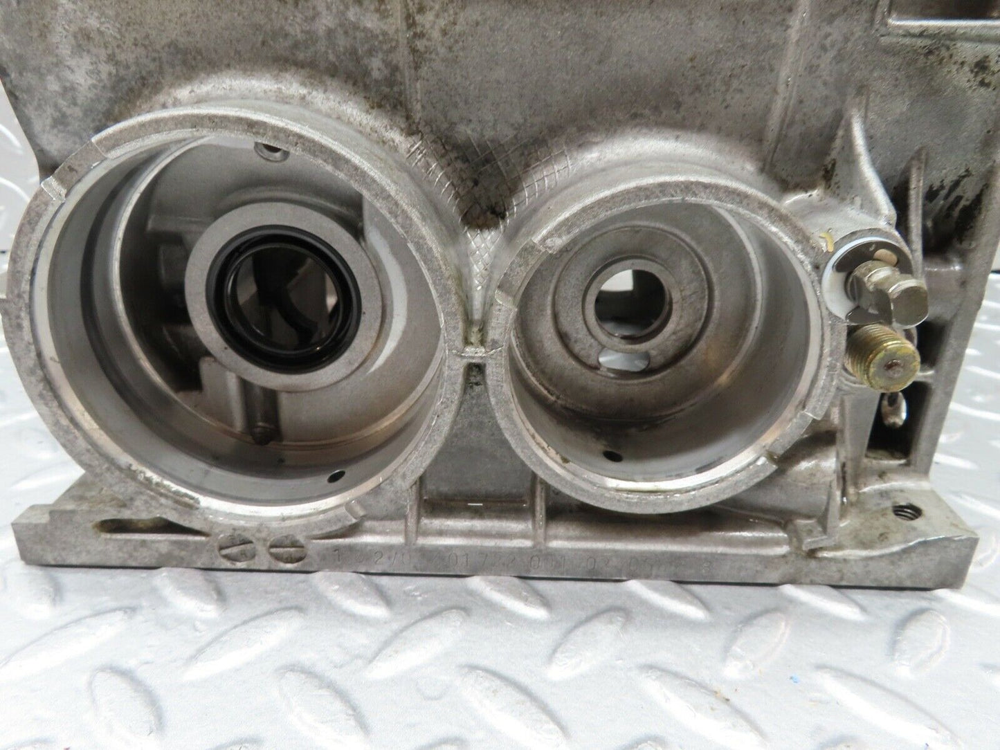 19788 Mercedes-Benz R107 450SL Automatic Gearbox Housing 1162710001