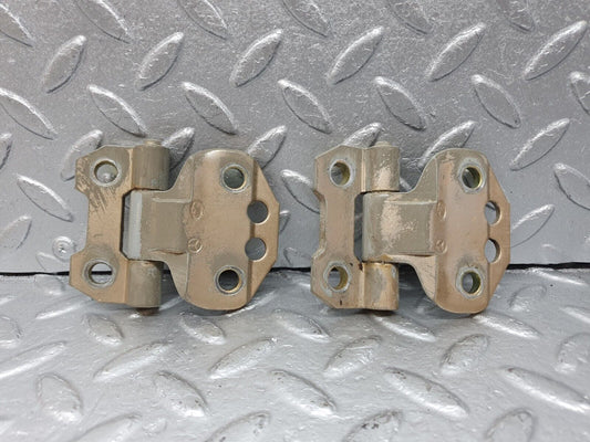 41530 Mercedes-Benz W124 200E Door Hinge Right Side