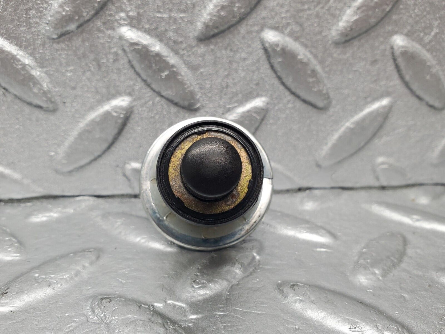 46664 Mercedes-Benz C123 280CE Coupe Front Left Seat Folding Button