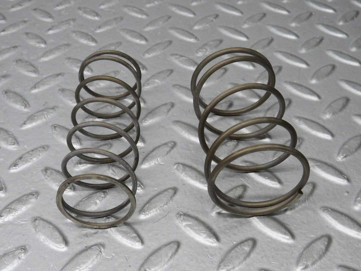 36391 Mercedes-Benz W126 420SE Automatic Piston Spring 722.355