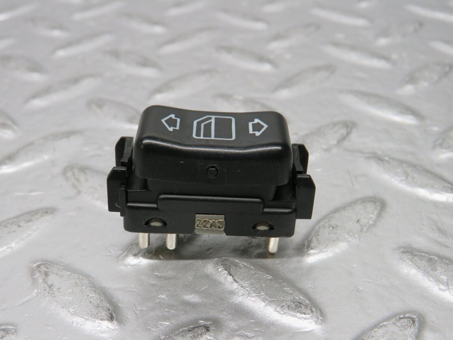 31382 Mercedes-Benz S124 220TE Electric Window Switch Right Side 1248209410