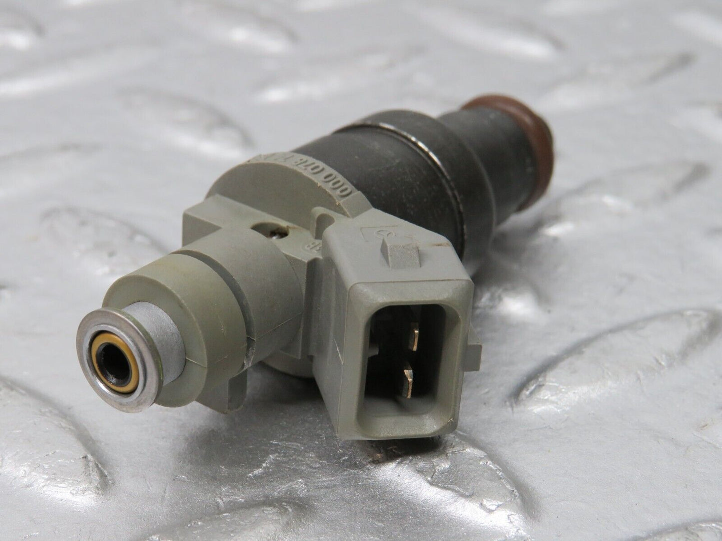 33484 Mercedes-Benz W202 C180 Fuel Injector Siemens 0000787423