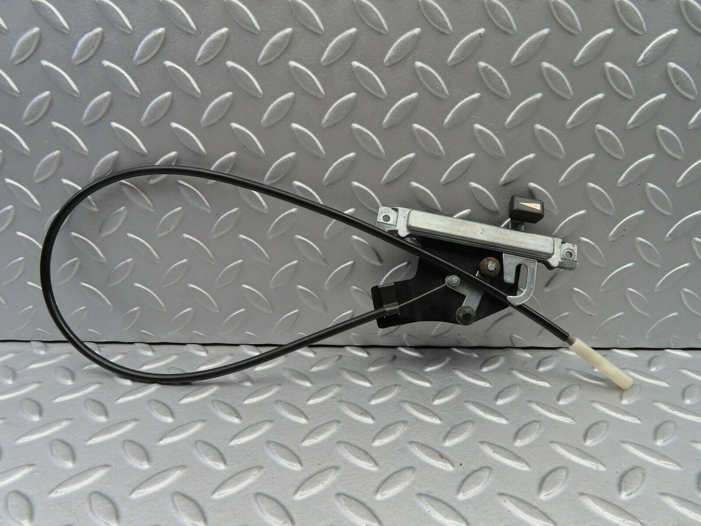 6386 Mercedes-Benz W126 380SE Rear Heater Regulator 1268300385