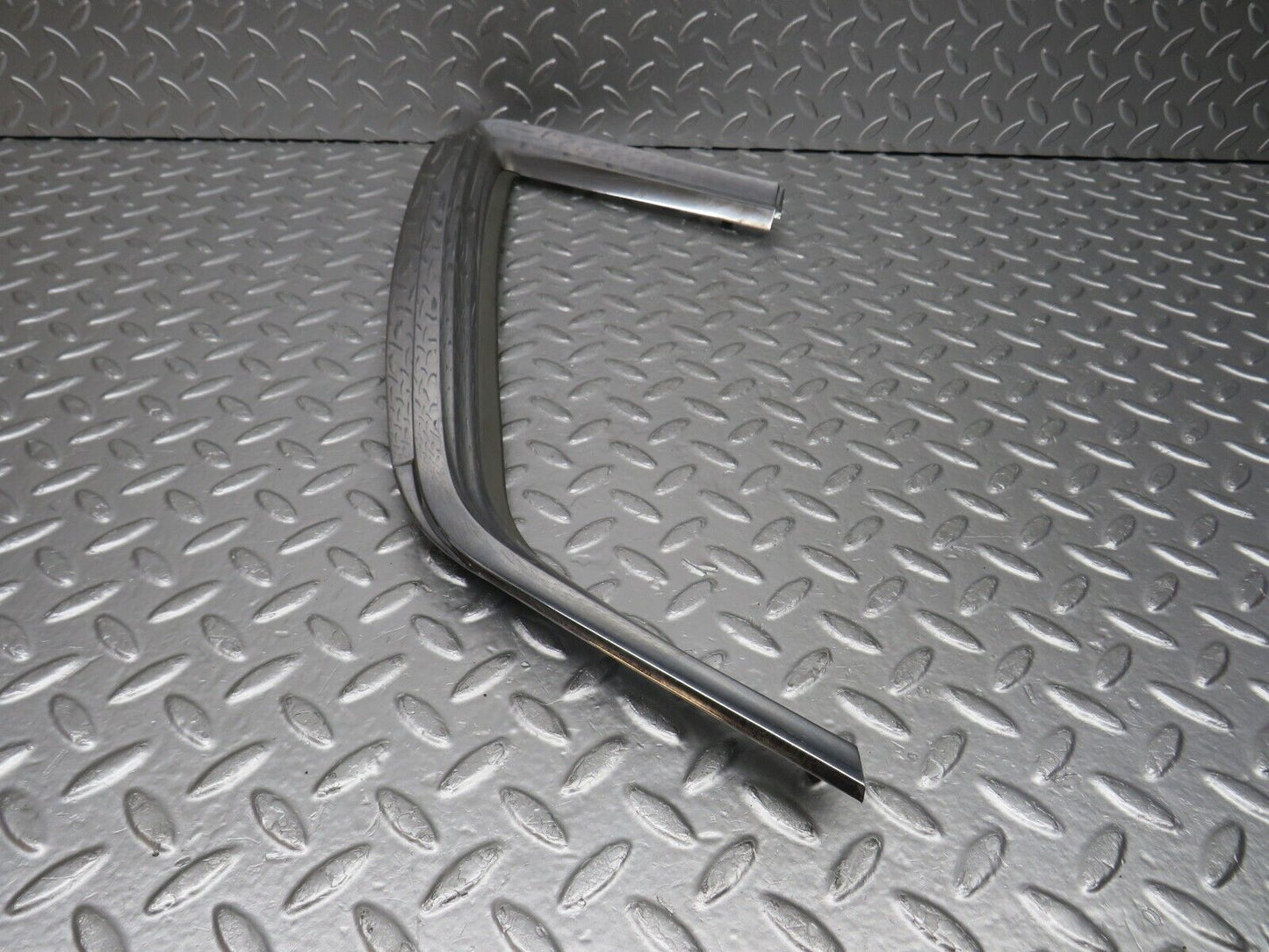 0696 Mercedes-Benz C107 350SLC Coupe Window Trim Chrome Left Side 1076980189