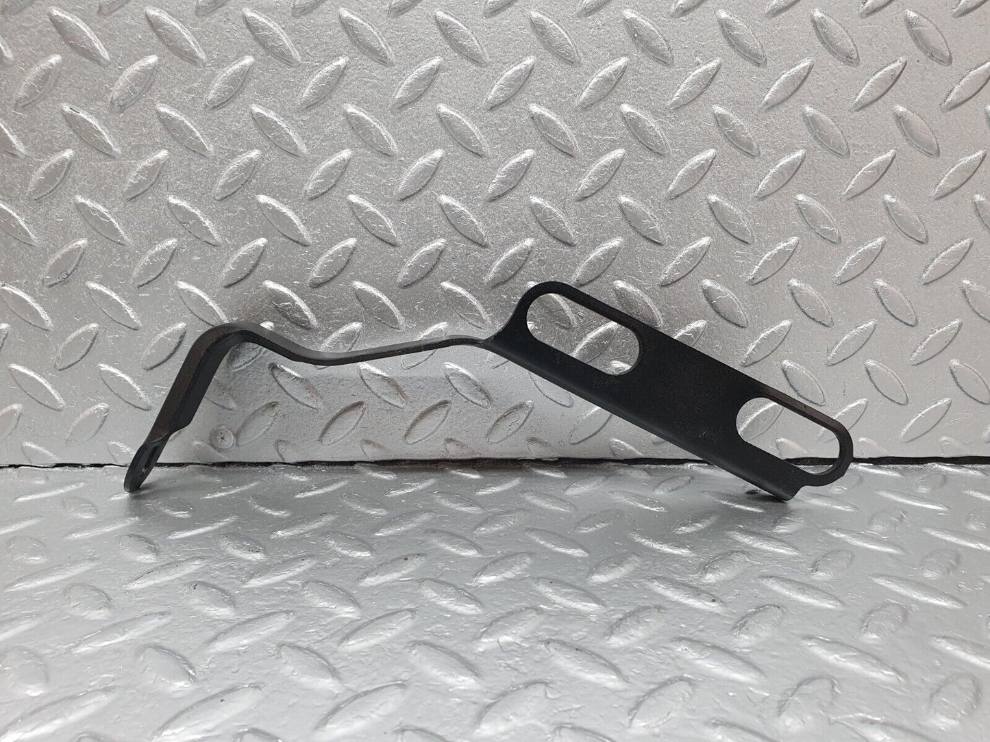 42063 Mercedes-Benz W202 C200 Exhaust Holder Bracket 2104926241