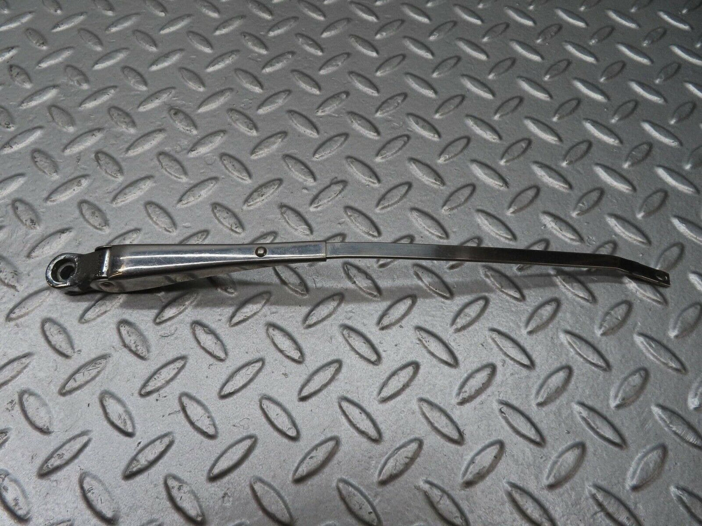 13114 Mercedes-Benz W111 220S Wiper Arm Right Side