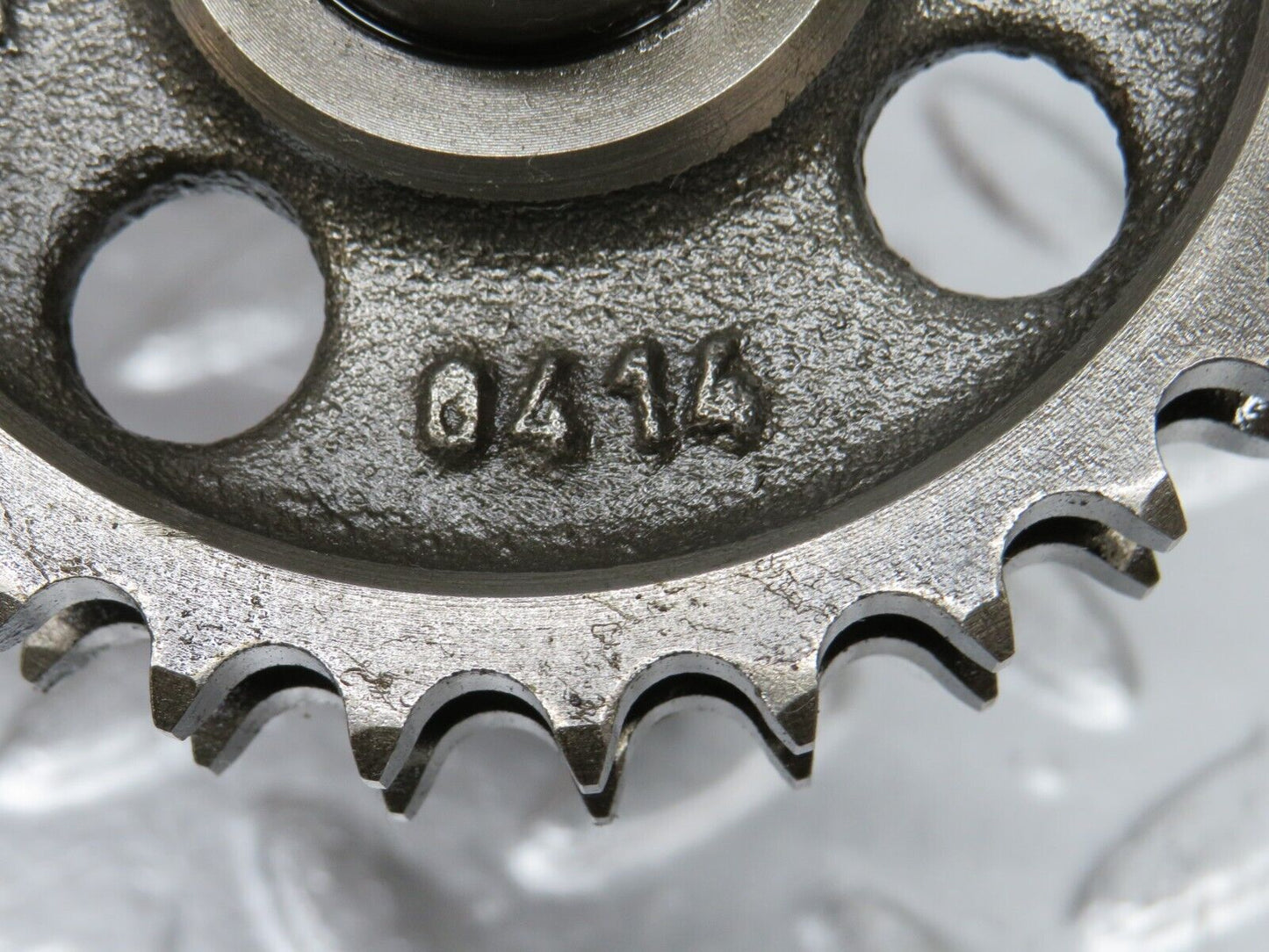 32946 Mercedes-Benz C107 R107 450 Camshaft Intermediate Timing Gear 1161570414