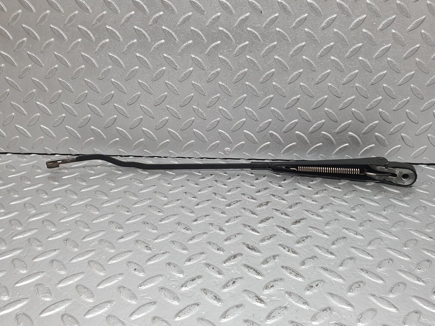 41209 Mercedes-Benz W126 300SE Windscreen Wiper Arm Left Side