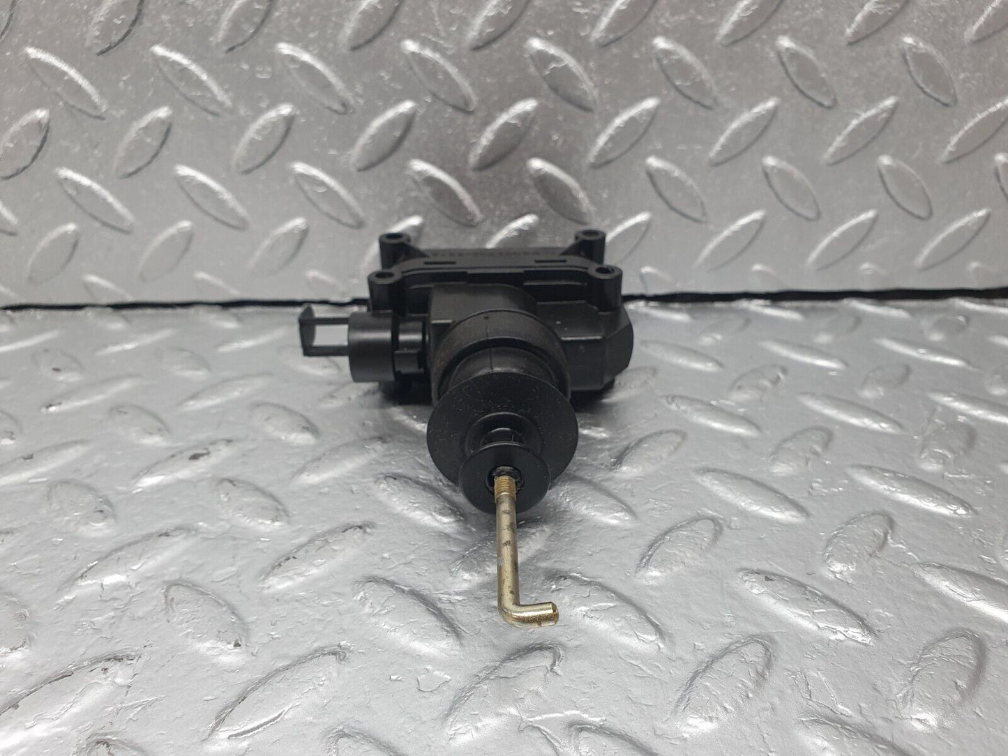 42479 Mercedes-Benz R129 320SL Coupe Left Door Lock Vacuum Actuator