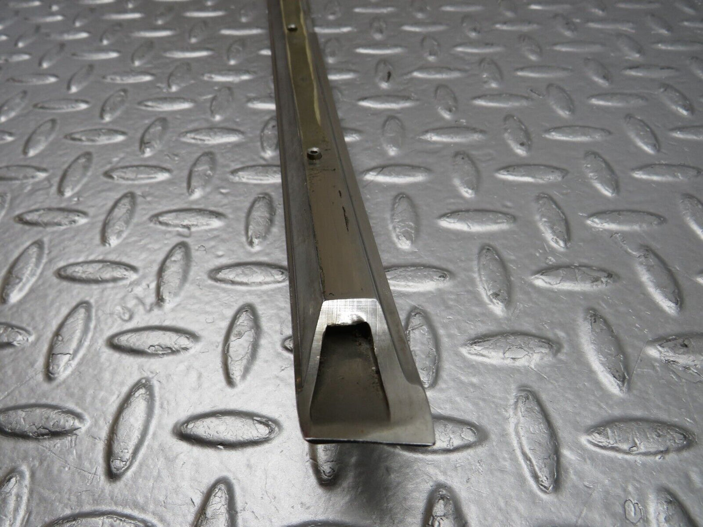 40204 Mercedes-Benz R107 Hardtop Roof Chrome Left Side