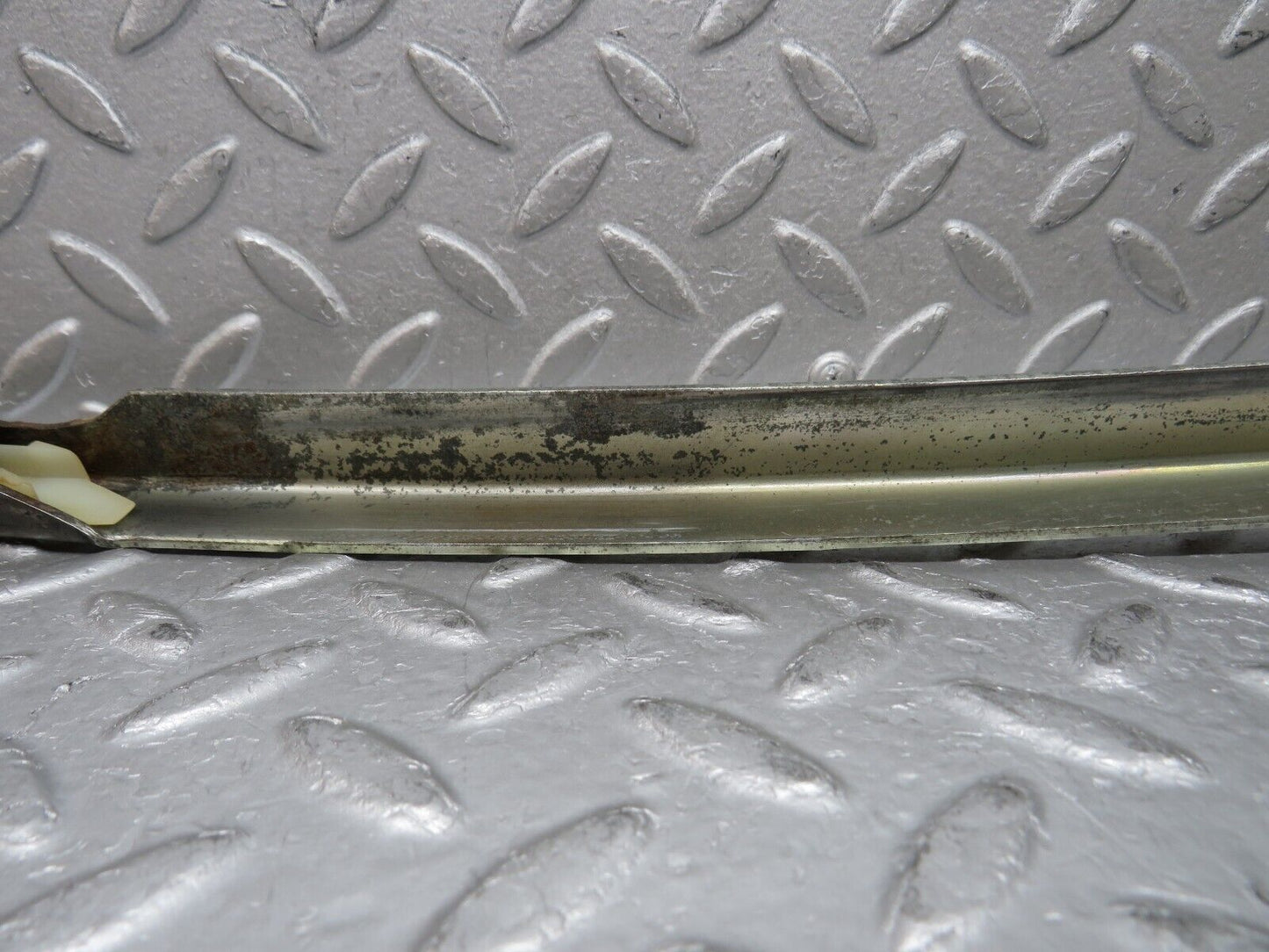 37802 Mercedes-Benz A124 320E Cabriolet Front Left Window Channel
