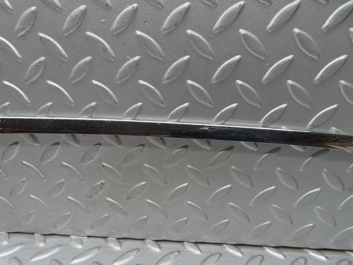 13283 Mercedes-Benz W111 220S Rear Windscreen Top Chrome Strip