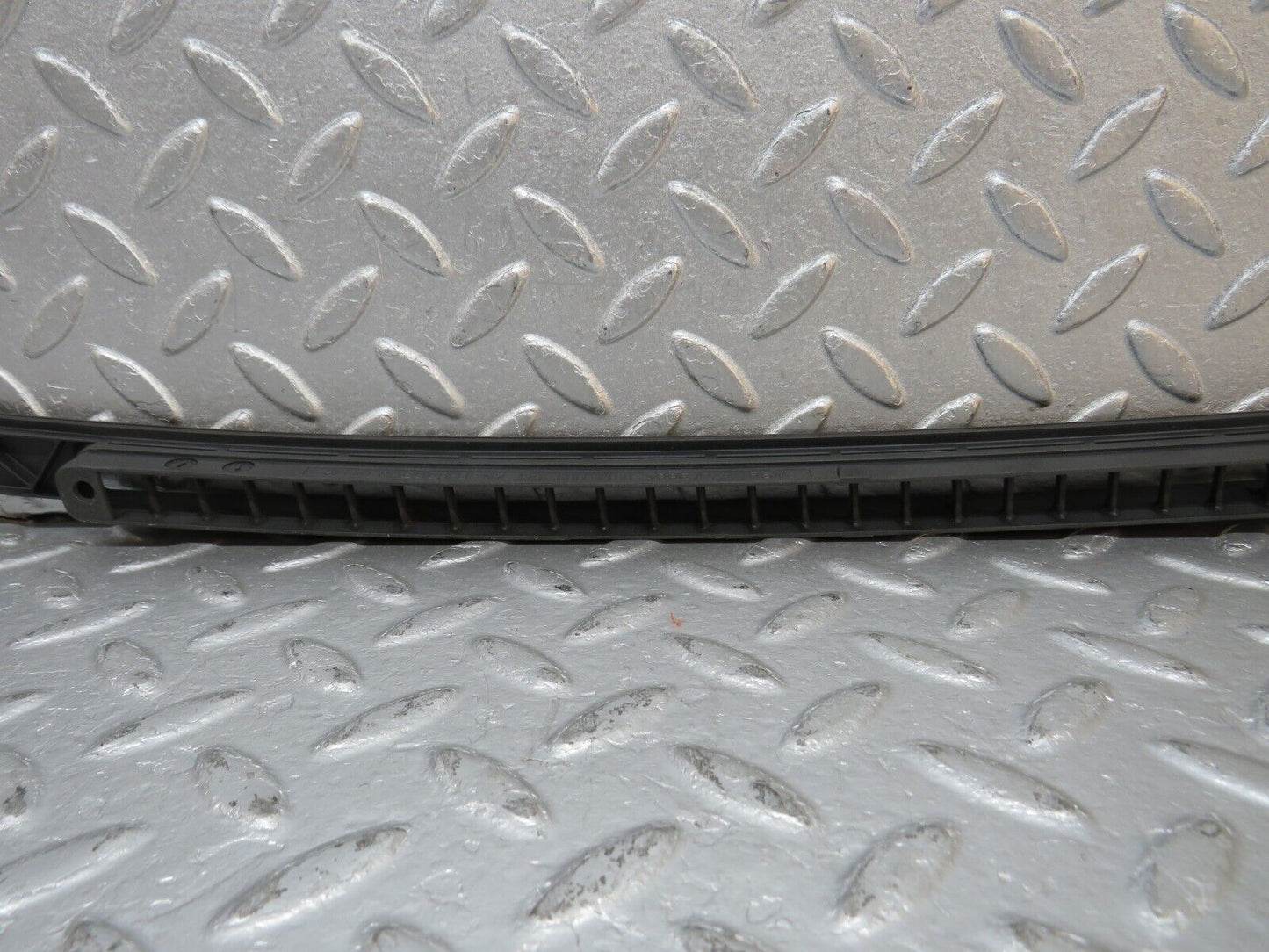 39685 Mercedes-Benz R129 320SL Coupe Dashboard Air Vent Trim Left 129689118