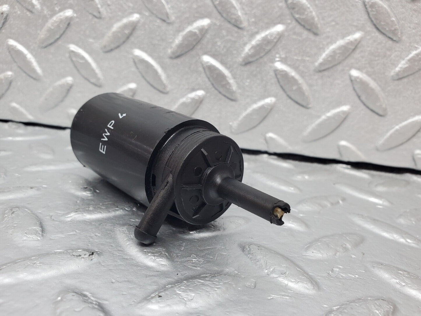 44347 Mercedes-Benz W123 280E Windscreen Washer Pump
