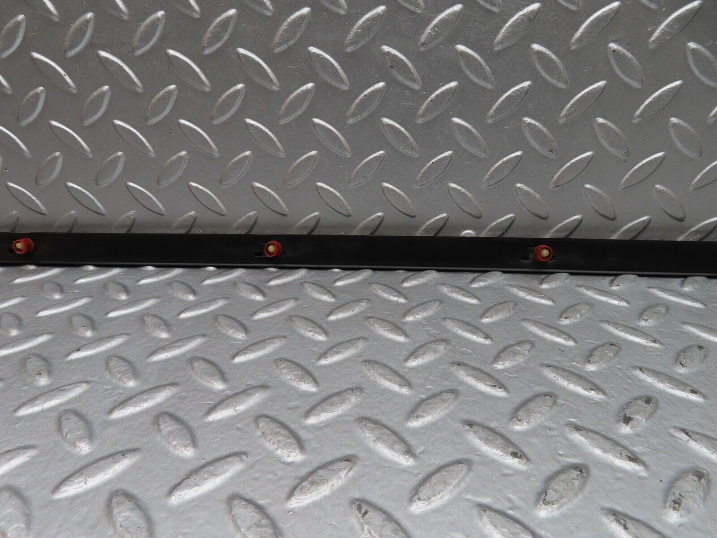 20447 Mercedes-Benz W114 280CE Coupe Front Right Fender Wing Centre Moulding Trim