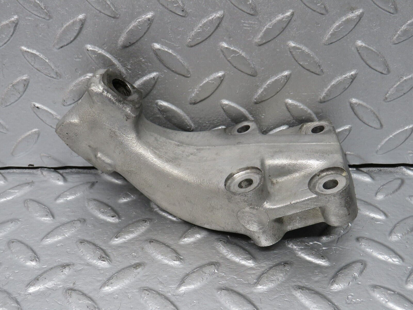 39878 Mercedes-Benz R107 350SL Engine Mount Bracket Right 1162234504