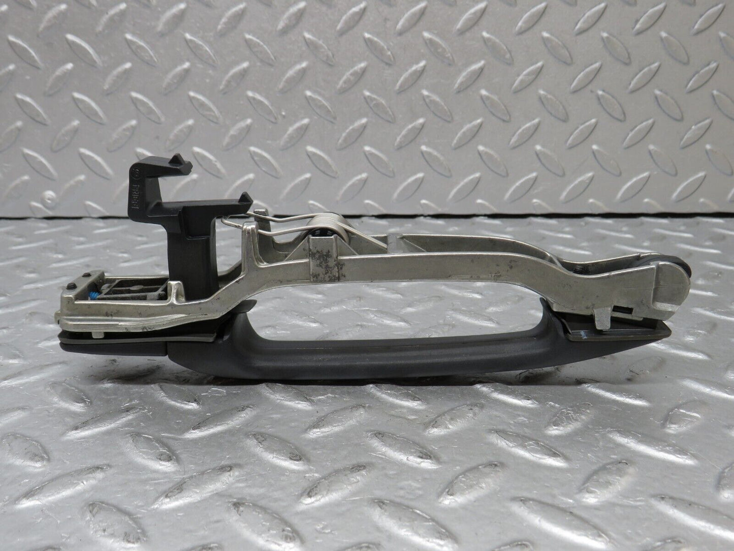 36629 Mercedes-Benz W201 190E 2.0L Exterior Door Handle Rear Right