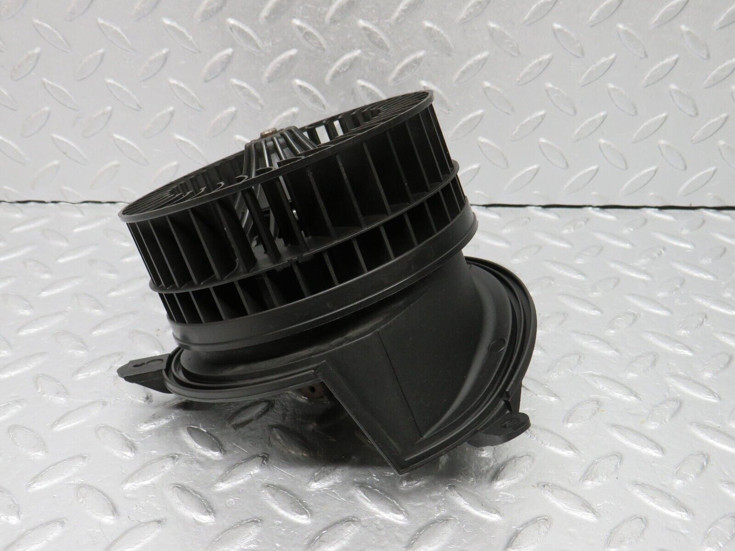 38762 Mercedes-Benz W201 190E Heater Blower Motor