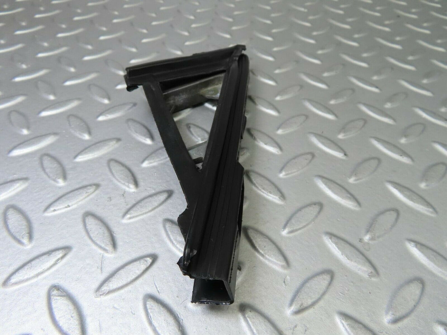 7312 Mercedes-Benz W116 450SE Wing Mirror Weatherstrip Seal Left 1167250166