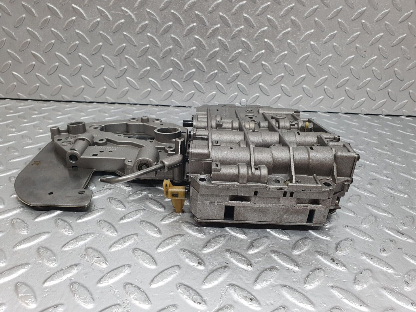 43862 Mercedes-Benz C126 380SEC Coupe Automatic Gearbox Valve Body 722.310 1262772901 1262771103