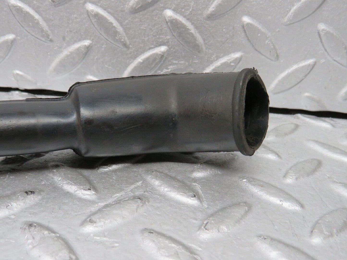 38003 Mercedes-Benz A124 320E Cabriolet Water Drain Hose Left 1246280194