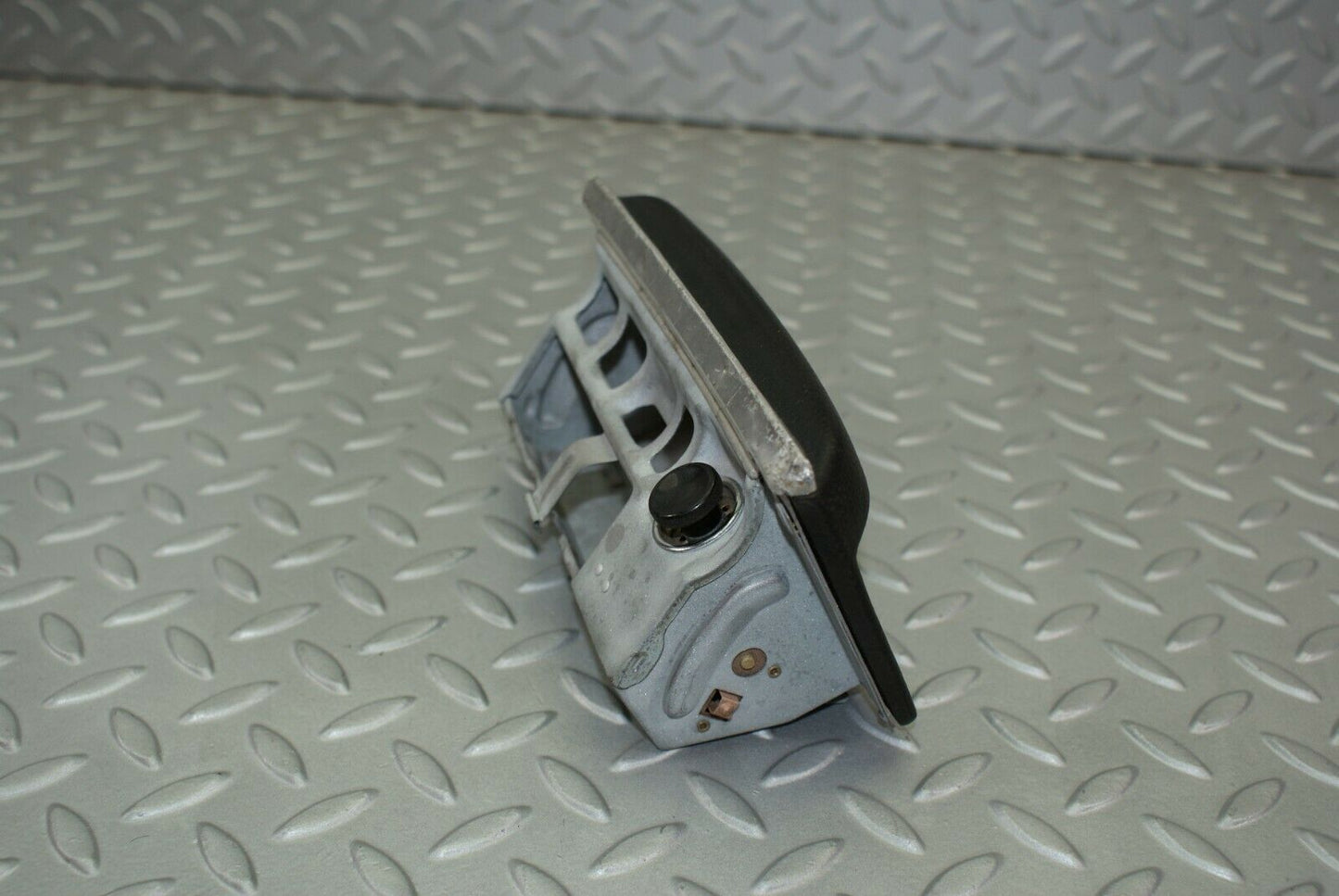 3200 Mercedes-Benz W115 220D Centre Console Ashtray
