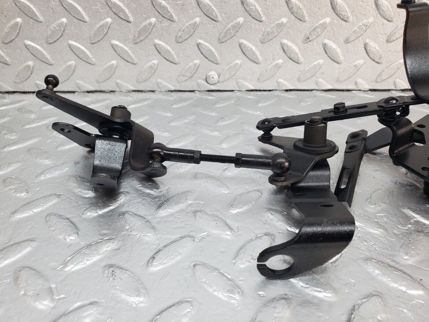 45411 Mercedes-Benz 280E M110.983 Throttle Linkage 0025450114