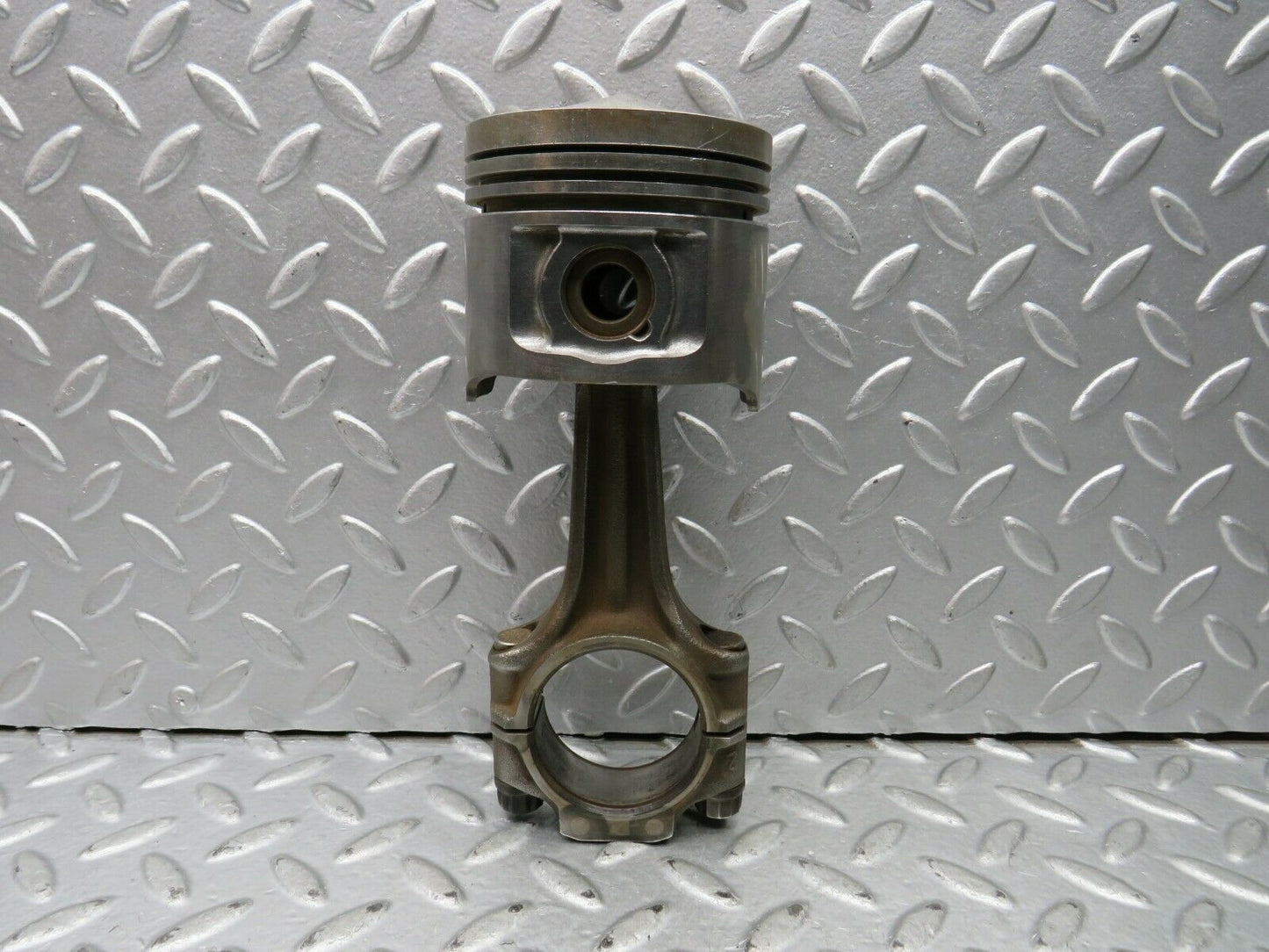 22207 Mercedes-Benz S123 280TE Piston With Connecting Rod 85.975 mm