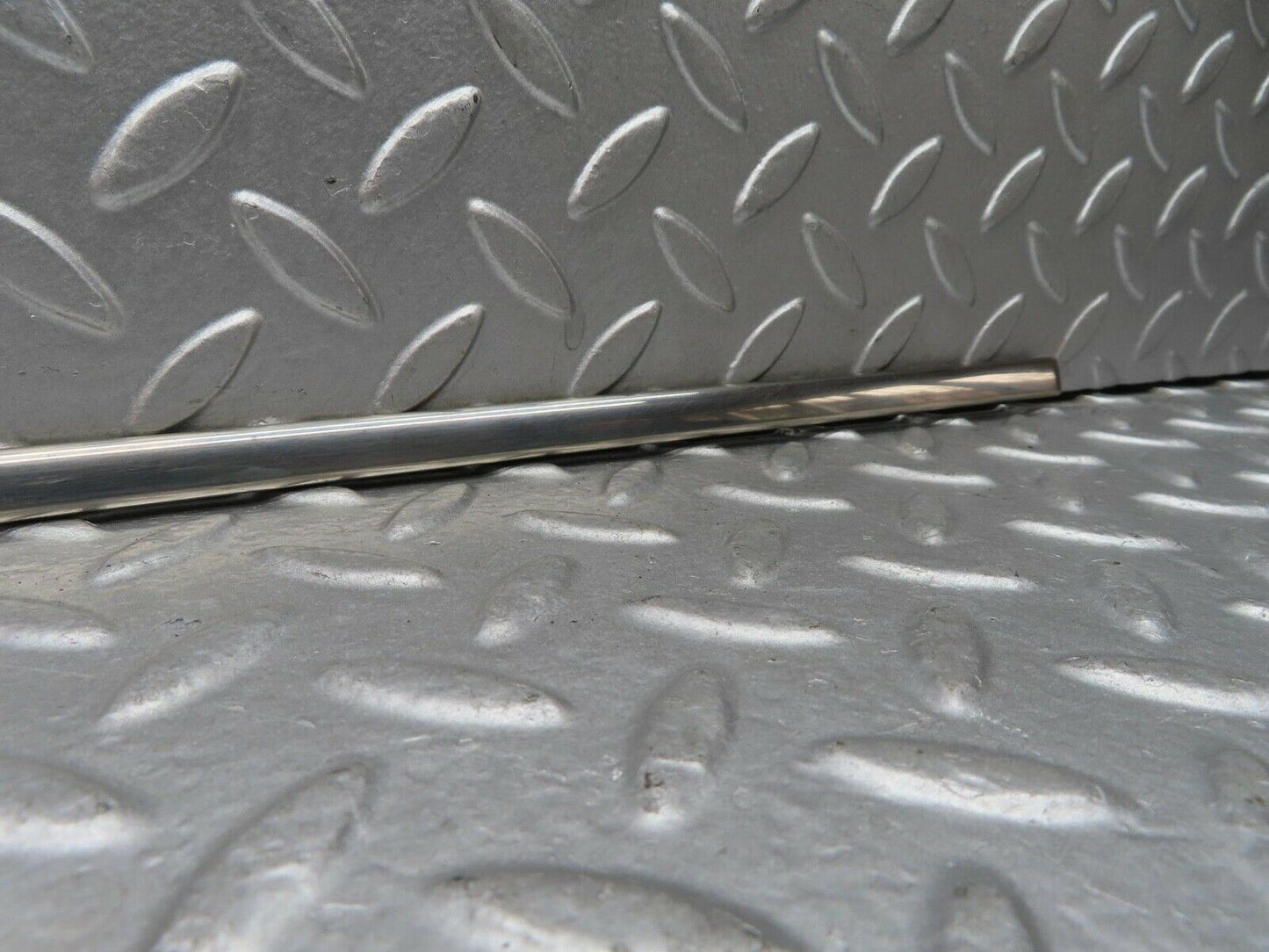 15197 Mercedes-Benz W140 S320 Rear Right Door Lower Chrome Moulding Trim