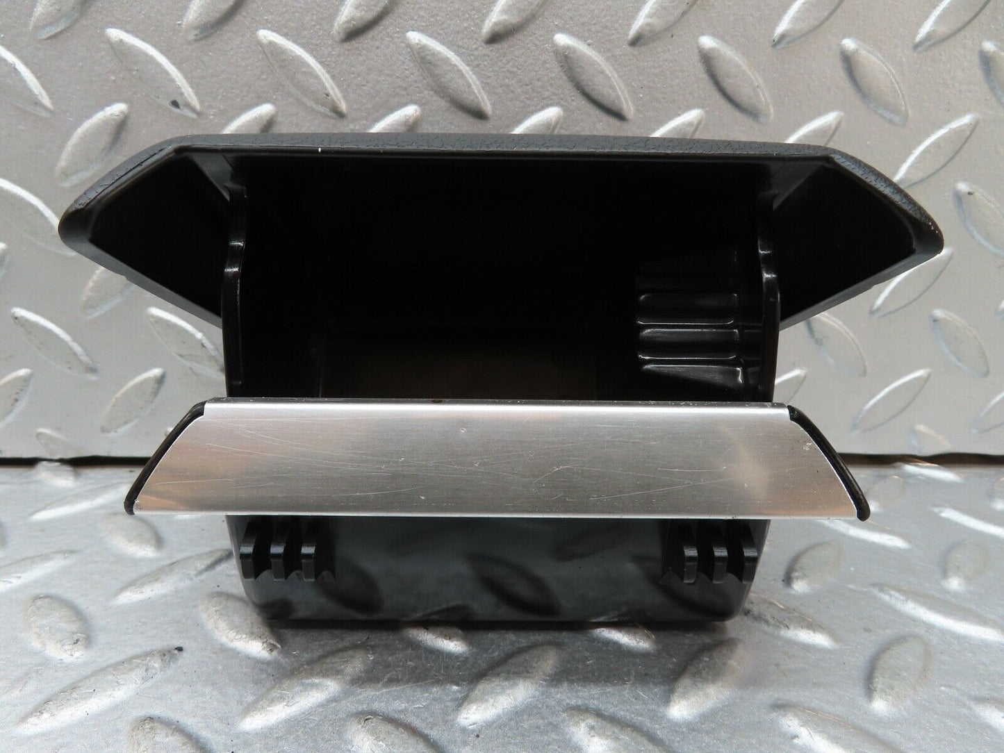 19147 Mercedes-Benz W123 300D Rear Door Ashtray Black