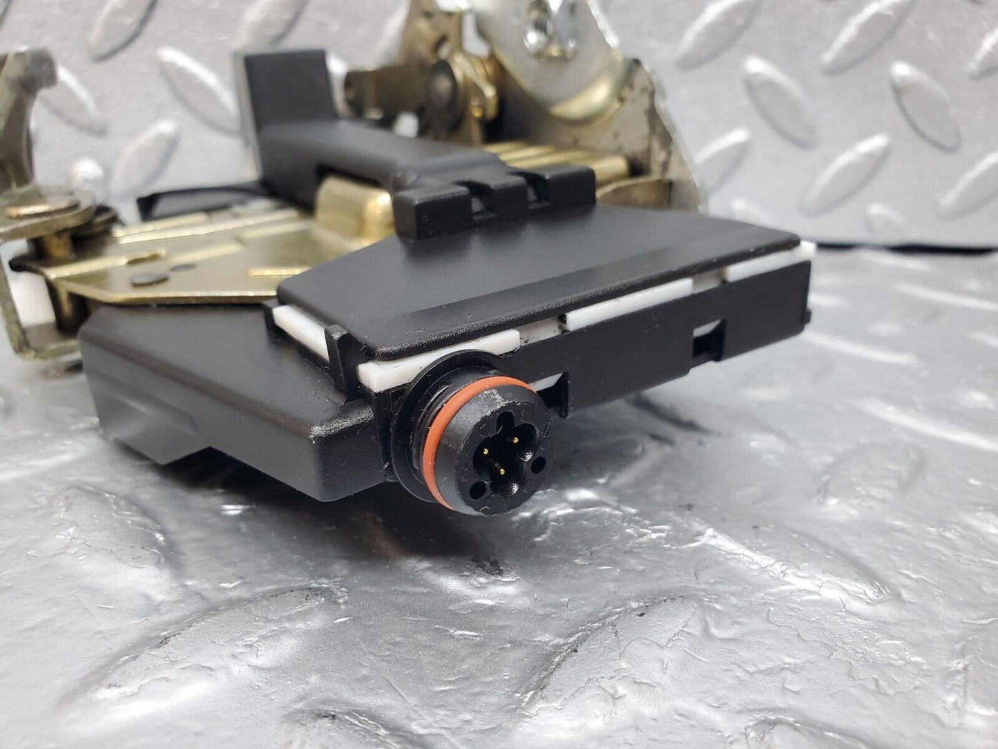 44992 Mercedes-Benz R129 300SL Coupe Right Door Lock Mechanism