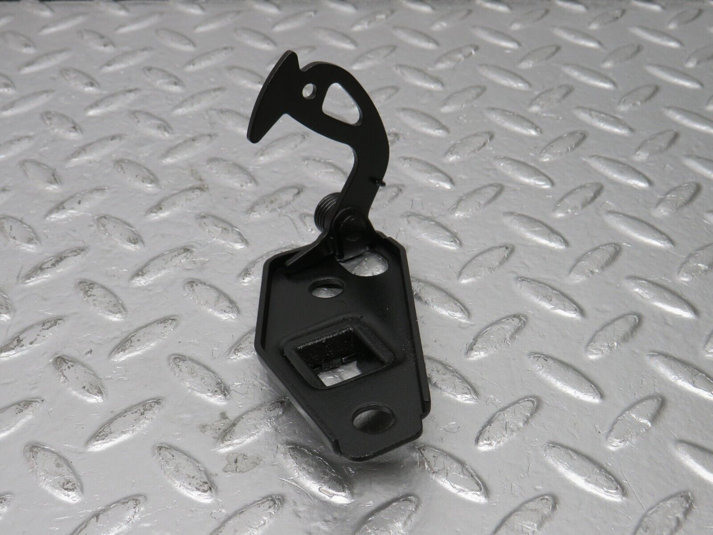 33788 Mercedes-Benz W201 190E 2.0L Bonnet Safety Latch 2018800560
