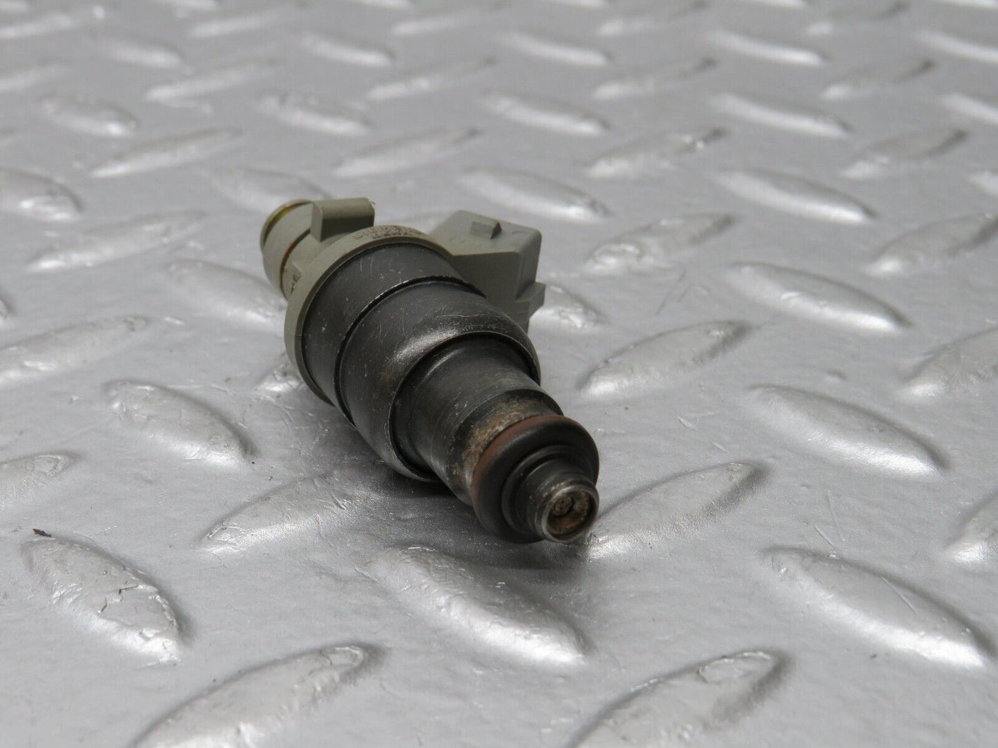 33486 Mercedes-Benz W202 C180 Fuel Injector Siemens 0000787423