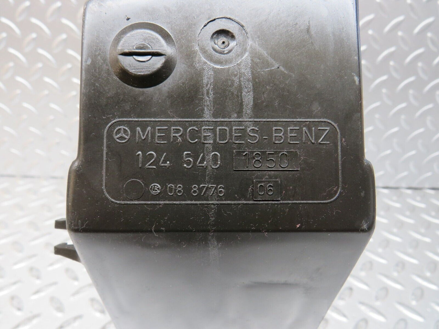 27792 Mercedes-Benz S124 300TE Wagon Fuse Box 1245401850