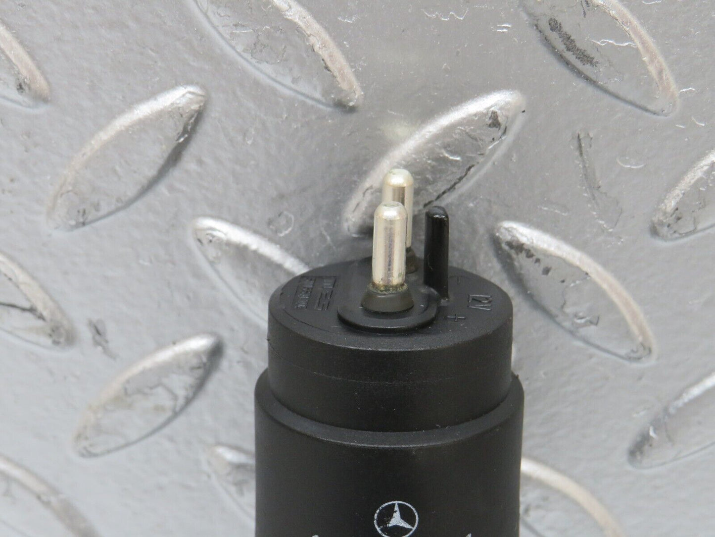 26409 Mercedes-Benz C124 220CE Windscreen Washer Pump 1248690521