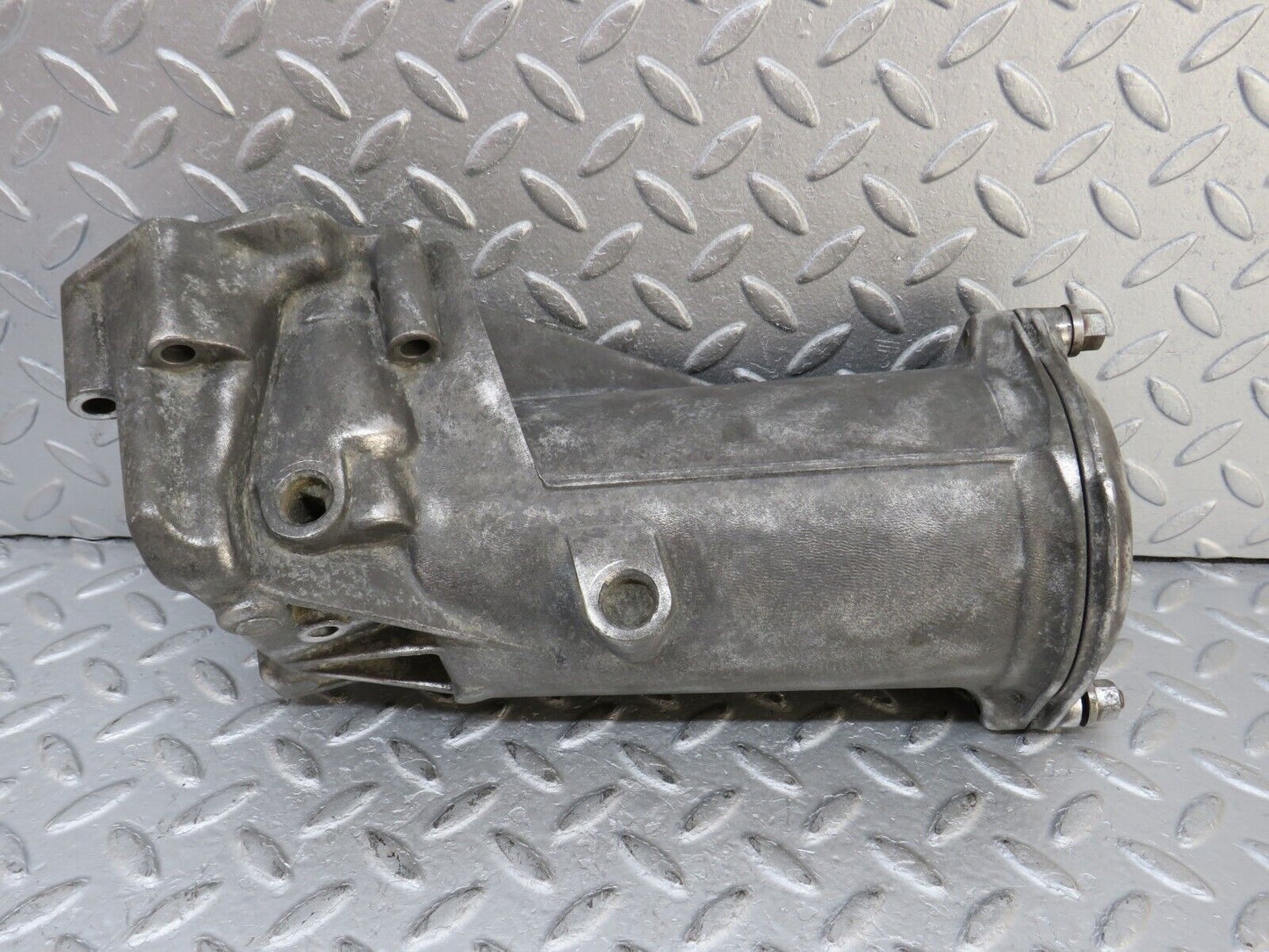 35924 Mercedes-Benz 240D OM616.912 Oil Filter Housing 6151840102 6171840125