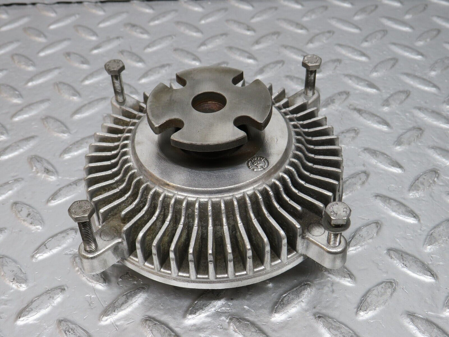 0069 Mercedes-Benz W116 350SE Engine Cooling Fan Clutch 1162000122