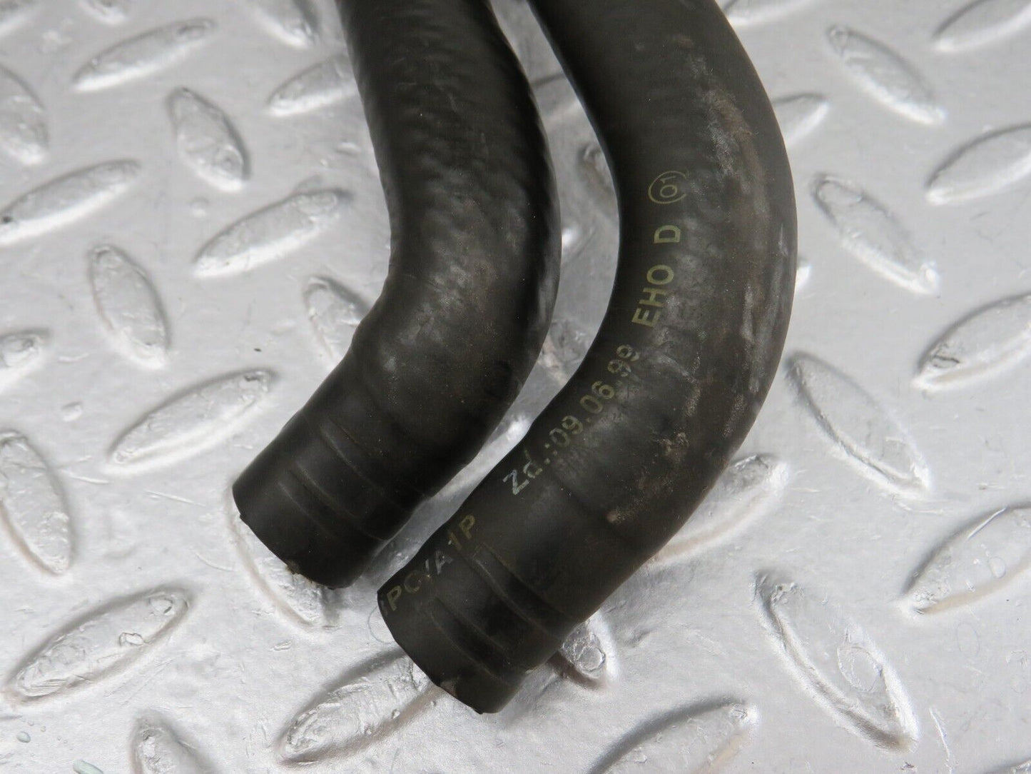 34994 Mercedes-Benz W210 320E Heater Hose Pipe 2108300424